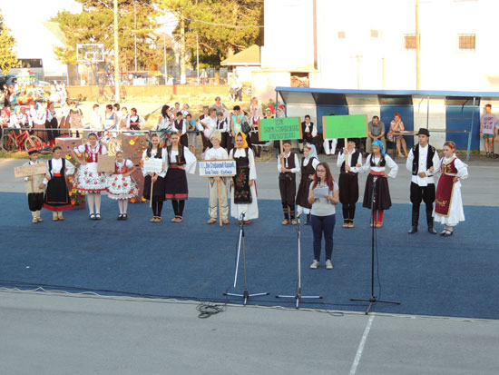 U Bačkom Gračacu održan dečiji festival folklora