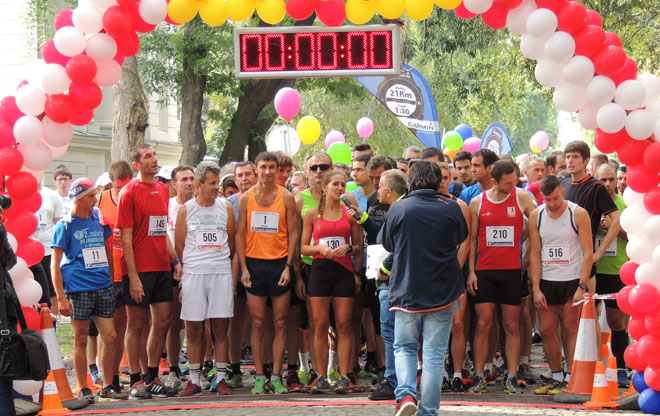 Pobednici 2. Odžačkog polumaratona Saša Stolić i Nora Trklja