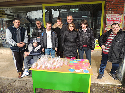 Udruženje za pomoć MNRO organizovalo prodajnu izložbu pred 8. mart