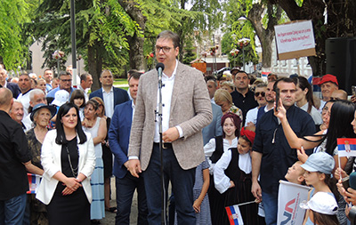 Predsednik Aleksandar Vučić posetio Odžake u okviru kampanje Budućnost Srbije