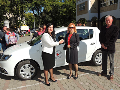 Crveni krst Odžaci dobio automobil, vatrogasci i hitna pomoć nove uniforme