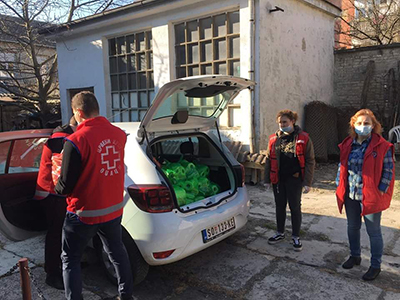 Crveni krst Odžaci počeo podelu paketa iz donacije Pokrajinske vlade