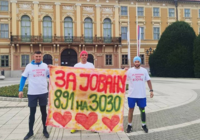 Humani maratonci trčali za Jovanine prve korake