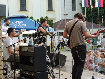 Humani muzičari svirali za pomoć Bošku Gugleti