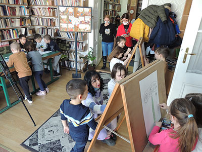 Poletarci posetili biblioteku u susret 8. martu