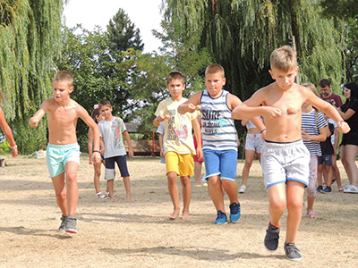 Završnica Ilindanskih svečanosti u Bačkom Gračacu donela radost deci