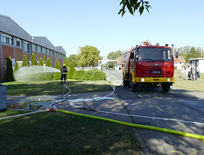 Vežba gašenja požara u fabrici Grajner