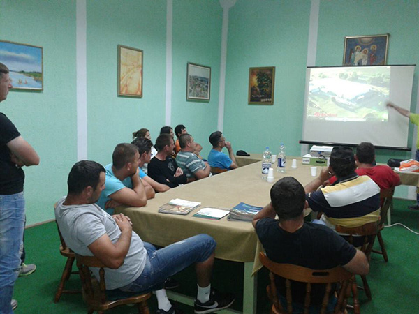 U Deronjama održan seminar o proizvodnji maline