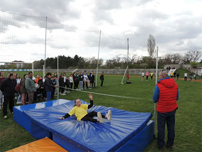 Zapaženi rezultati atletičara iz opštine Odžaci na okružnom školskom prvenstvu